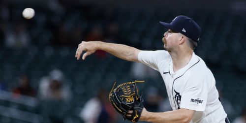 Who wants a knuckle sandwich? Rogers registers 1st career K in style