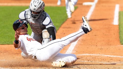 Mariners recall former Guardians outfielder who could end up becoming Seattle folk hero