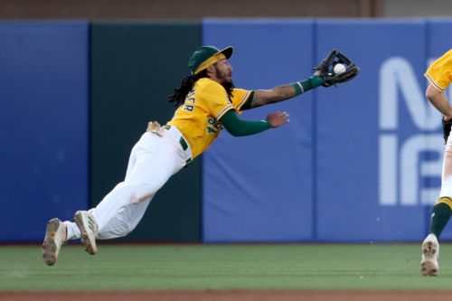 A’s Snap Losing Streak in Style with Blowout 15–1 Victory