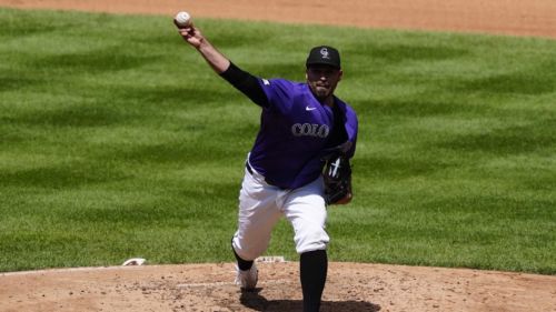 Rockies manager offering veteran pitcher opportunity to reclaim spot in rotation