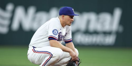 Seager out of lineup for 2nd straight day after waking with minor back spasms