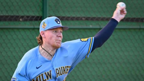 Team insider offers timeline update on Brewers' injured left-handed reliever