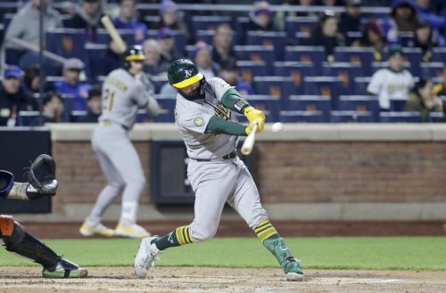 A’s Win Third Straight, Beat Mets 4-0