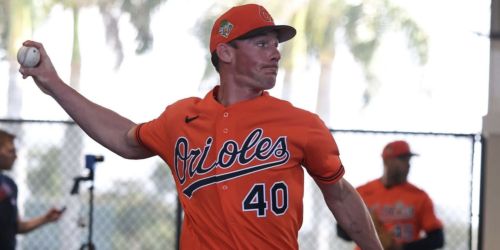 'I ain't ducking': Trash-talking Bassitt bests Alonso in first BP session