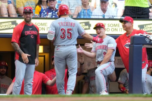 Reds blast past Misiorowski, Brewers to win series finale in Milwaukee