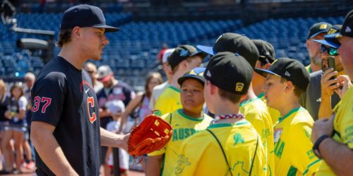 Bazzana gives Australian Little Leaguers up-close look at path from Down Under to the bigs