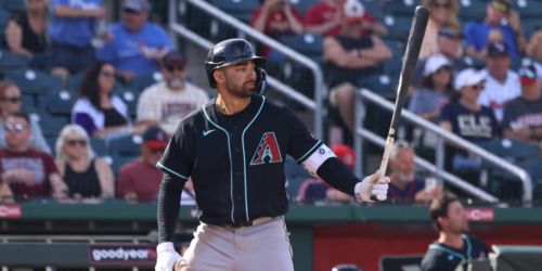 Lawlar's move to outfield leads D-backs' spring storylines