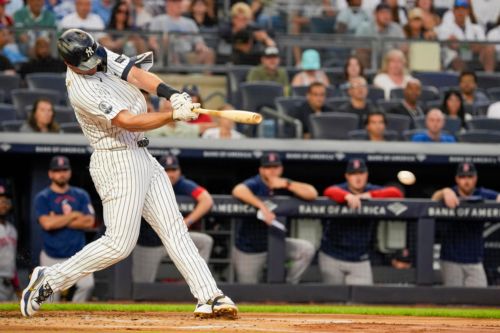 Yankees win with the bare minimum behind brilliant pitching, a familiar territory