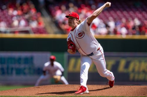 Reds shrug off last week’s troubles, down Astros to win series