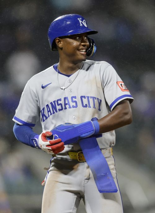 Tyler Tolbert matches MLB record for consecutive hits in bonkers win