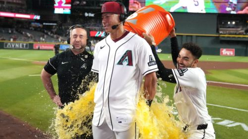 D-backs' Fernandez 7th player with 2 HRs in debut