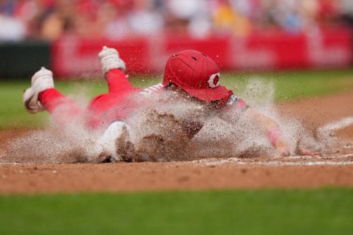 Reds drop frustrating series finale to Diamondbacks