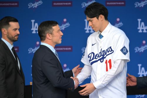 Andrew Friedman Sends Message on Roki Sasaki’s Starting Role Amid Struggles