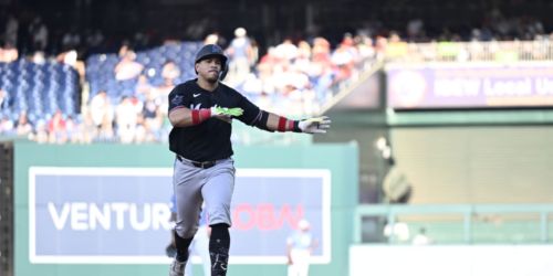 More late heroics from Hernández not enough in Marlins' 10-inning loss