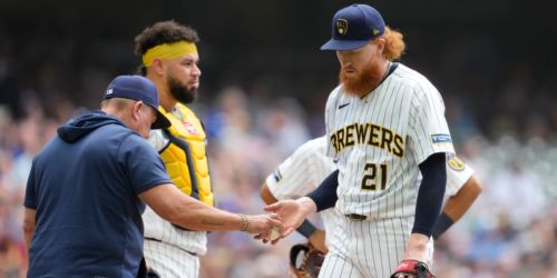 Crew eager to flush Sunday's struggles ahead of crucial Cubs series