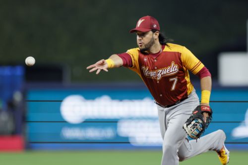 Cincinnati Reds links – World Baseball Classic looms