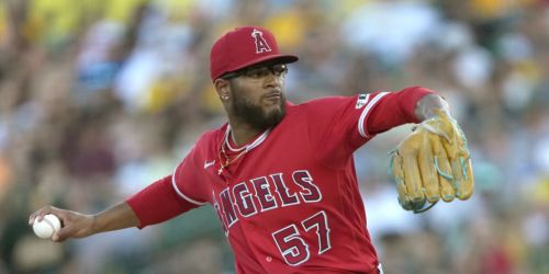 Bats back Ureña's continued ascent as Angels shut out A's