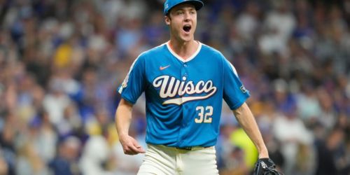 105.5 mph?! The Miz takes heat to another level in Brewers win