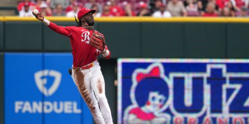 Elly does it all with HR, dazzling defense: 'Best player in the world'