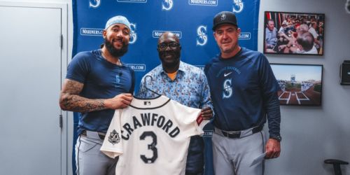 Mariners gift game-worn Steelheads jersey to Negro Leagues Baseball Museum