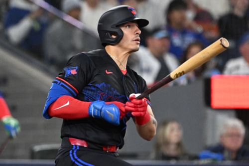 Bats Wake Up, Jays Top Twins 10-4