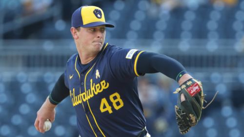 Brewers execute a pair of bullpen moves prior to weekend matchup with Rockies