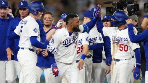 Teoscar Hernandez's walk-off heroics might've broken Dodgers out of hellish RISP stretch