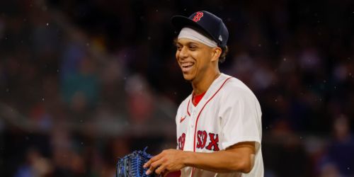 Red Sox sweep twin bill vs. Cubs to end regular-season play at Fenway on high note