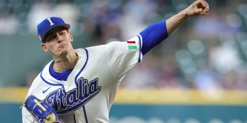 Canzone crushes long home run for Italy