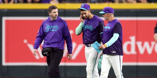 Gurriel exits D-backs' loss with left hamstring tightness