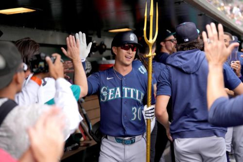 Mariners accept challenge, trounce A’s en route to series sweep