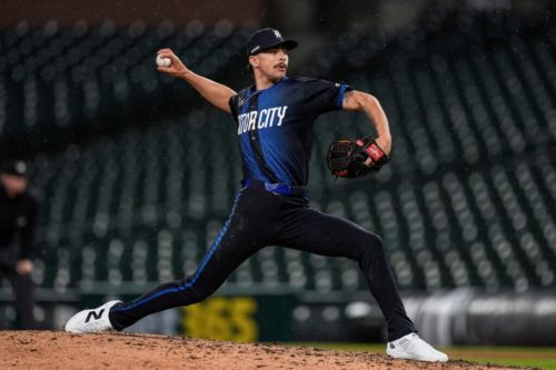 Braves Claim Ricky Vanasco