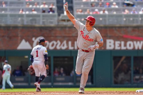 Squandered opportunities and late implosion sink Braves sweep chances as Phillies salvage series finale