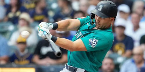 Mariners turn the page, flip the script, hold off Brewers for rebound victory