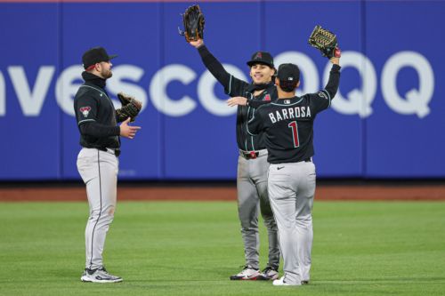 Dbacks Take the Series in New York: Dbacks 7, Mets 1