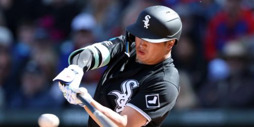 Murakami JUST makes debut after traffic jam, then promptly blisters baseball