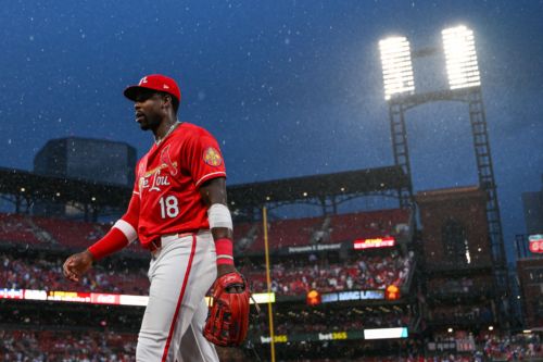 Walker, Crooks Lead Cardinals Over Braves on a Rain-Soaked Friday Night