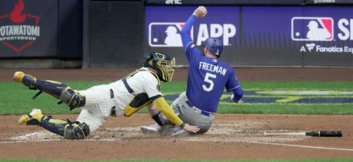 Early offense not enough as Brewers fall to Dodgers 11-3