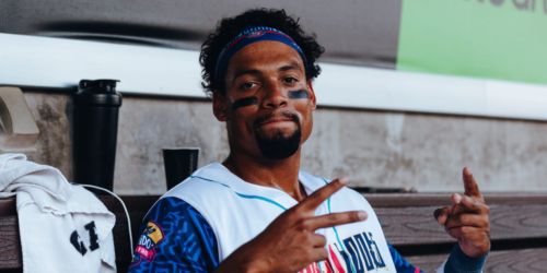 This 6-foot-4 prospect has two 4-game home run streaks ... this month!