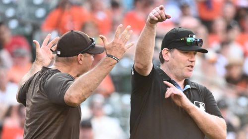 Jomboy catches umpire coaching Craig Stammen into hilarious Padres ejection