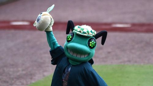 Braves just promoted top pitching prospect from 2025 draft for second time in 5 days