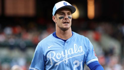 Pair of versatile Royals castoffs land new chances with Astros, Rangers