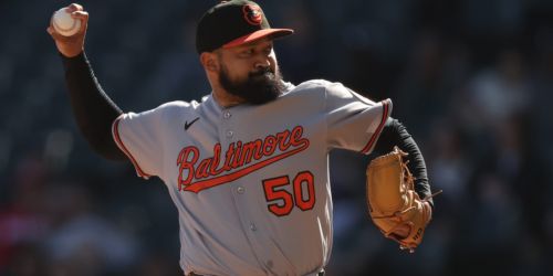 This reliever has 10 IP, 0 H to open '26 -- and surprisingly, it's not Mason Miller