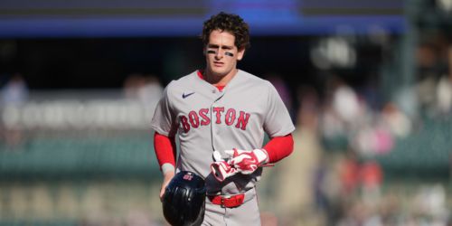 Wrist injury keeps Anthony out of series finale in Detroit