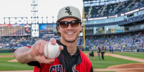 'Your move, home team': Actor Cameli spurns Cubs, throws first pitch for Sox