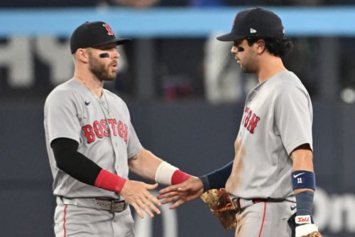 Red Sox Exploring Shortstop Market