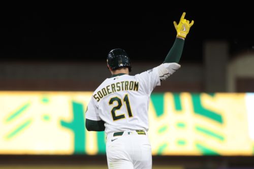 A’s lose to Mariners 4-1, Kurtz Streak ends with O-fer
