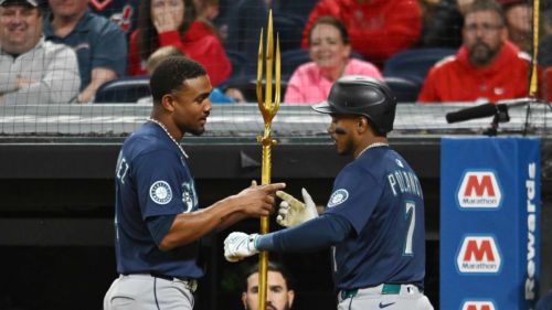 The 2025 Mariners home run curse is real, and it's even effecting former players