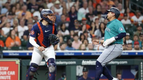 AL West rival Astros falling apart might be best part of Mariners' spring training