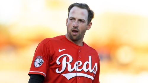 Reds-Giants tension keeps rising after blatantly intentional Spencer Steer HBP